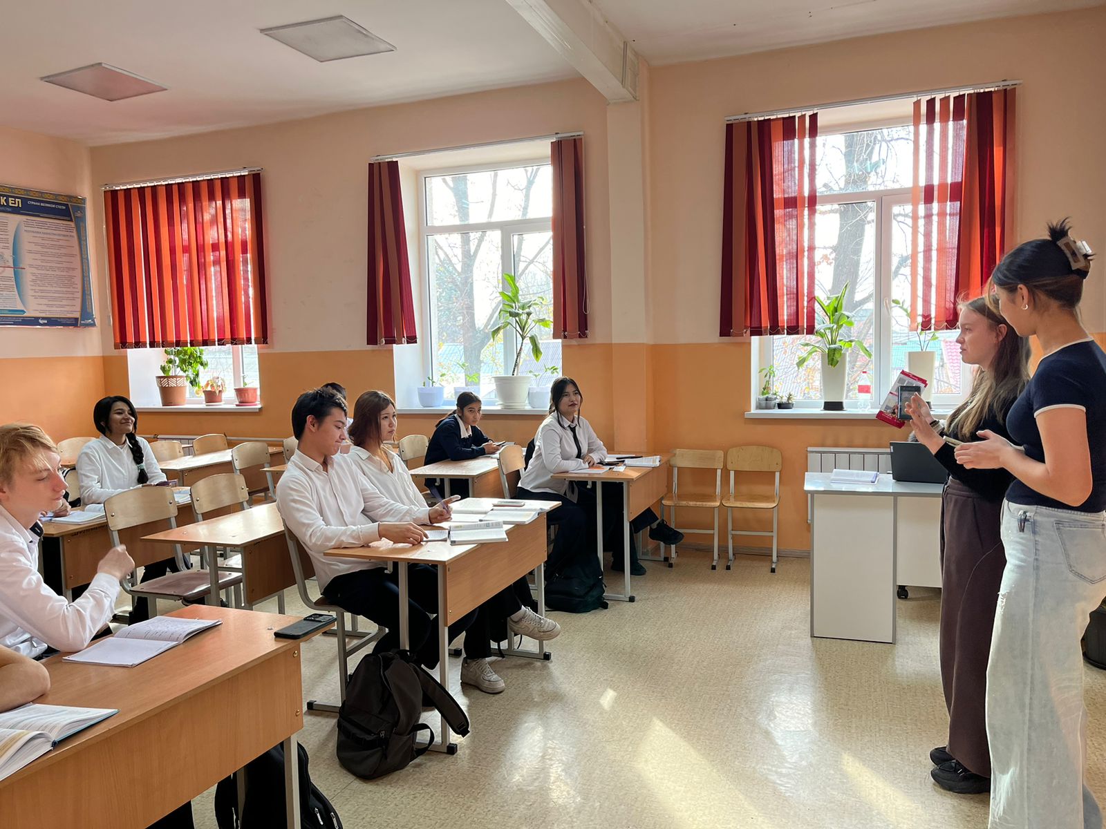 Алматы қаржы-экономикалық колледжінің өкілдерімен кездесу /Встреча с представителями Алматинского финансово-экономического колледжа