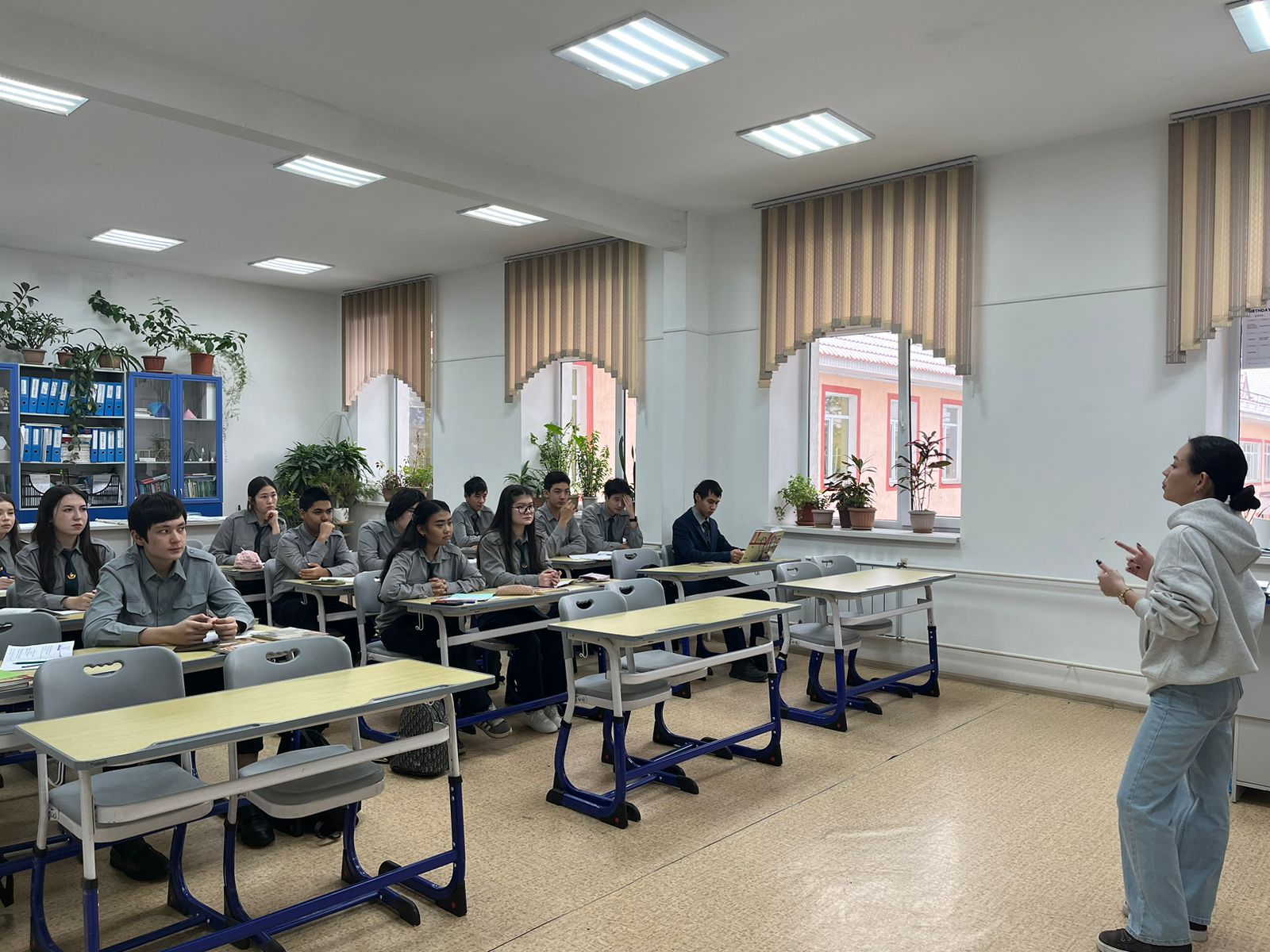АФ СПбГУП өкілдерімен жоғары сынып оқушыларының кездесуі/Встреча старшеклассников с представителями АФ СПбГУП