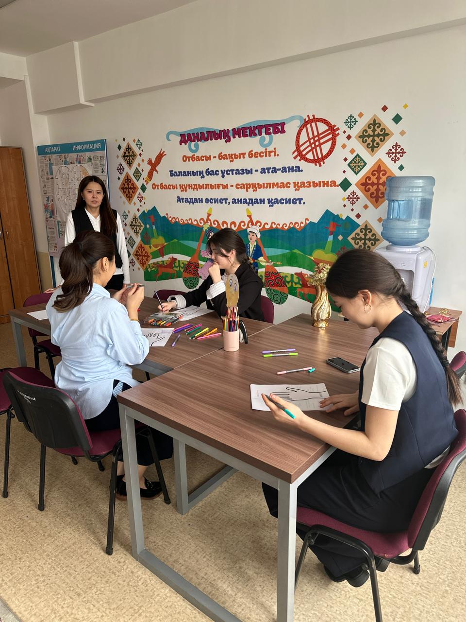 «Алтын белгіге» үміткер оқушыларға психологиялық қолдау көрсету / Психологическая поддержка учащихся — кандидатов на «Алтын белгі»